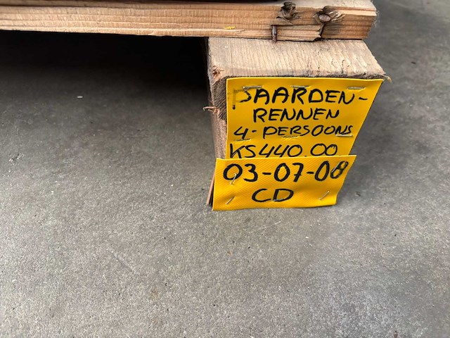 Paardenrennen 4 persoons - afbeelding 4 van  6