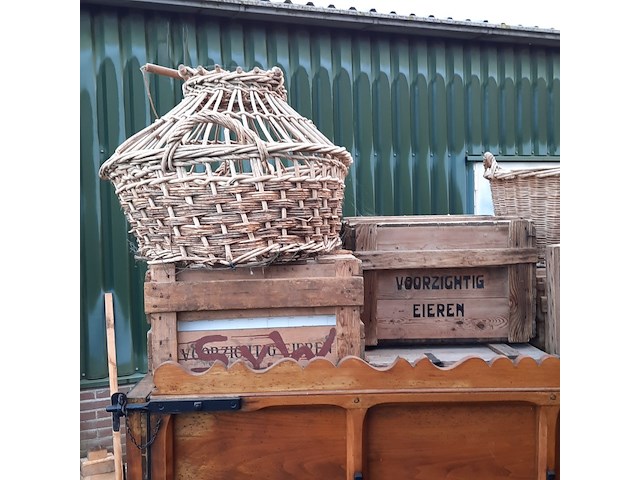 Paardenrijtuig met inhoud - afbeelding 5 van  19