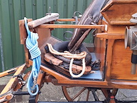 Paardenrijtuig met inhoud - afbeelding 8 van  19