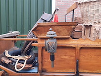 Paardenrijtuig met inhoud - afbeelding 9 van  19