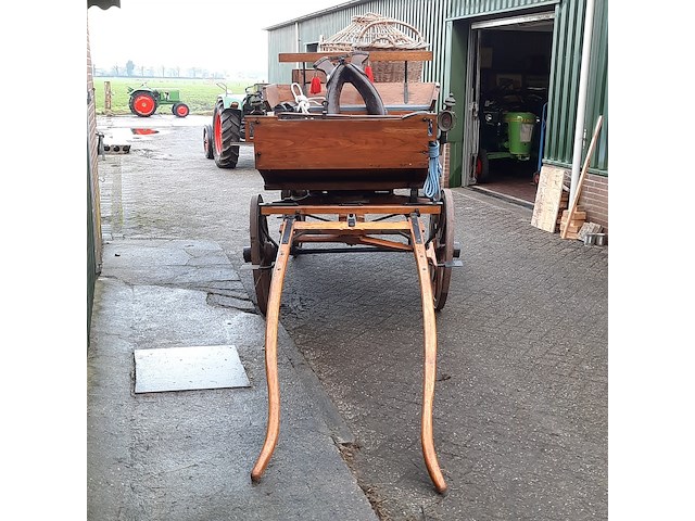 Paardenrijtuig met inhoud - afbeelding 12 van  19