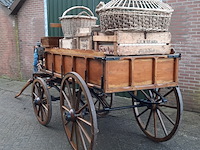 Paardenrijtuig met inhoud - afbeelding 14 van  19