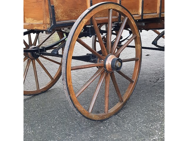 Paardenrijtuig met inhoud - afbeelding 18 van  19