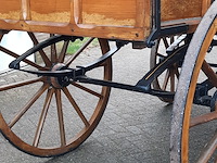 Paardenrijtuig met inhoud - afbeelding 19 van  19