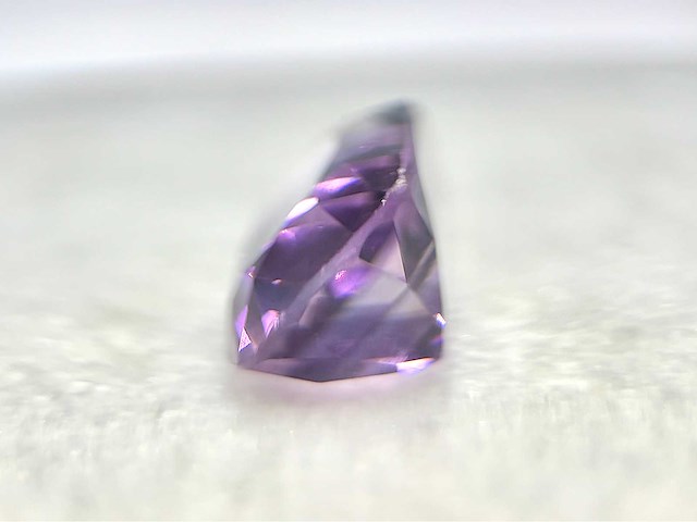 Paarse amethist 10.96 carat natuurlijke amethist - afbeelding 2 van  4