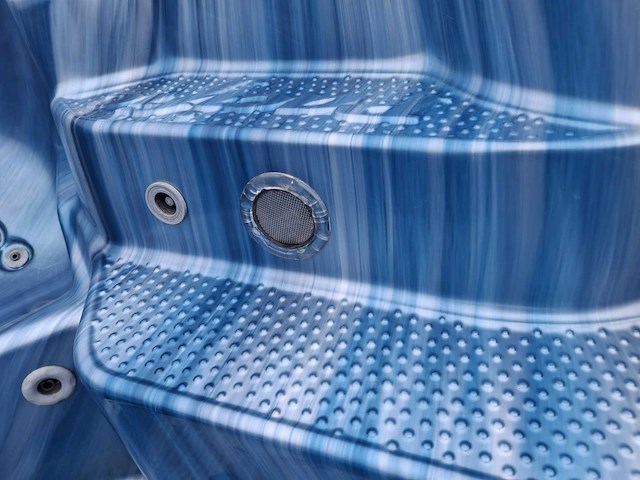 Pacific 5 persoons jacuzzi en buitenspa - afbeelding 4 van  25