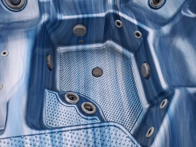 Pacific 5 persoons jacuzzi en buitenspa - afbeelding 5 van  25