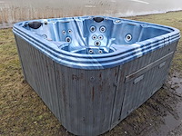 Pacific 5 persoons jacuzzi en buitenspa - afbeelding 12 van  25
