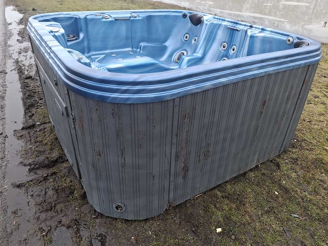 Pacific 5 persoons jacuzzi en buitenspa - afbeelding 4 van  25