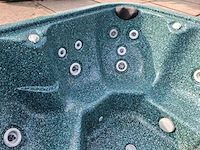 Pacific 6 persoons amerikaans jacuzzi en buitenspa - afbeelding 18 van  20