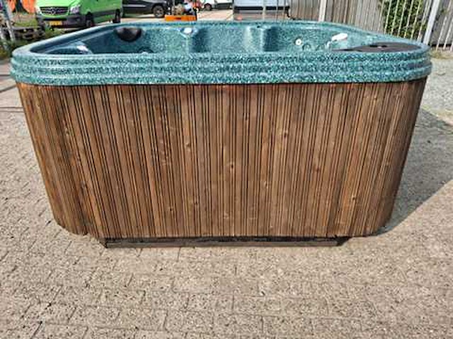 Pacific 6 persoons amerikaans jacuzzi en buitenspa - afbeelding 5 van  20