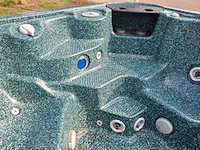 Pacific 6 persoons amerikaans jacuzzi en buitenspa - afbeelding 15 van  20