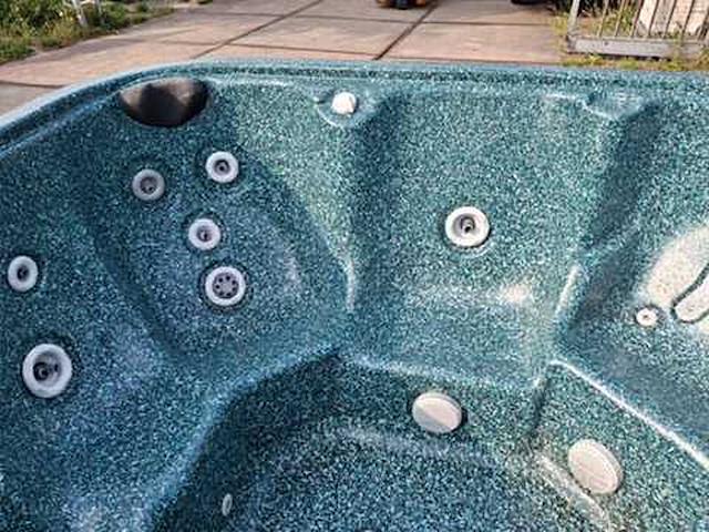 Pacific 6 persoons amerikaans jacuzzi en buitenspa - afbeelding 20 van  20