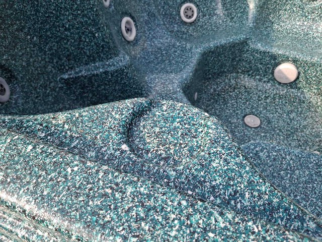 Pacific 6 persoons amerikaans jacuzzi en buitenspa - afbeelding 2 van  20