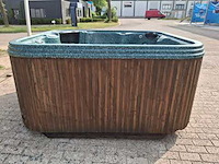 Pacific 6 persoons amerikaans jacuzzi en buitenspa - afbeelding 8 van  20