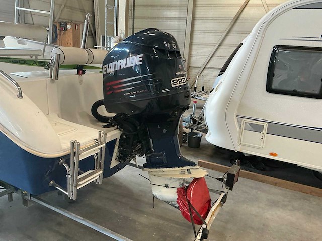 Pacific craft 630 consoleboot met trailer - afbeelding 8 van  43
