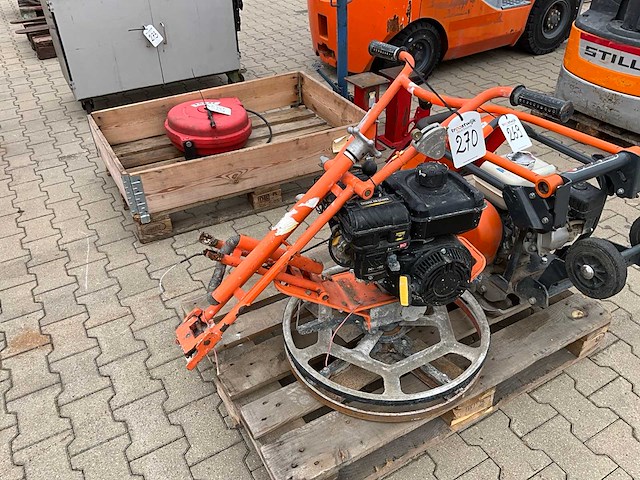 Paclite mechanische troffel / betonvlinder / cementvlinder - afbeelding 1 van  9