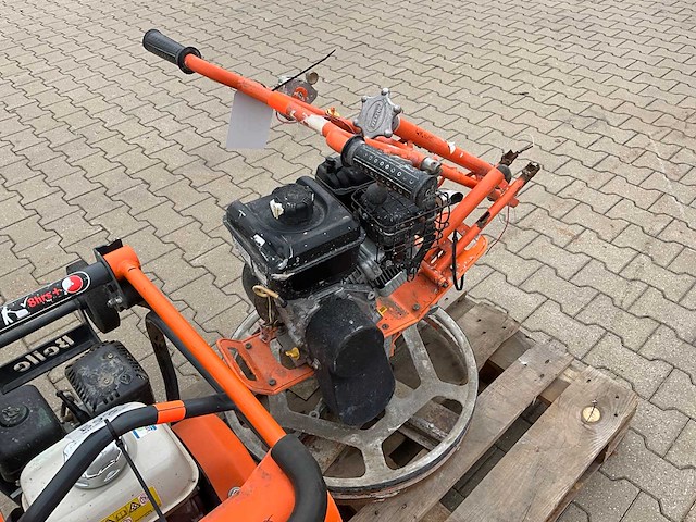 Paclite mechanische troffel / betonvlinder / cementvlinder - afbeelding 3 van  9
