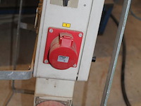 Paddenstoel/stroomverdeler met zes x 230 v, drie x 380 v en doorlus. - afbeelding 4 van  5