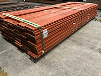 Padouk planken 21x145 mm geschaafd met vellingkant (102x) - afbeelding 1 van  5