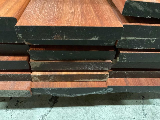 Padouk planken 21x145 mm geschaafd met vellingkant (46x) - afbeelding 6 van  6