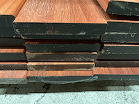 Padouk planken 21x145 mm geschaafd met vellingkant (46x) - afbeelding 6 van  6