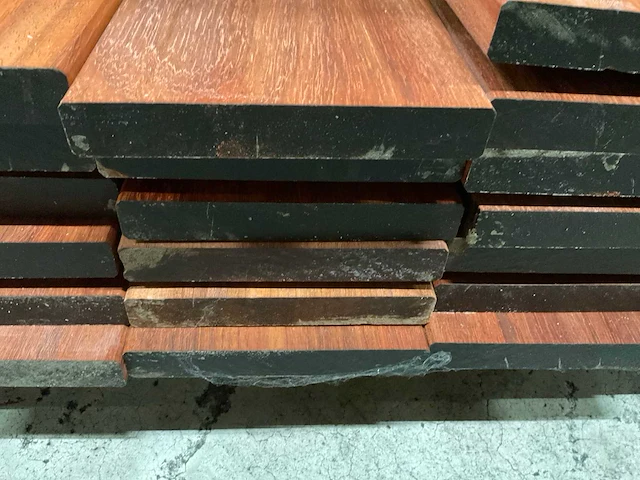 Padouk planken 21x145 mm geschaafd met vellingkant (46x) - afbeelding 6 van  6