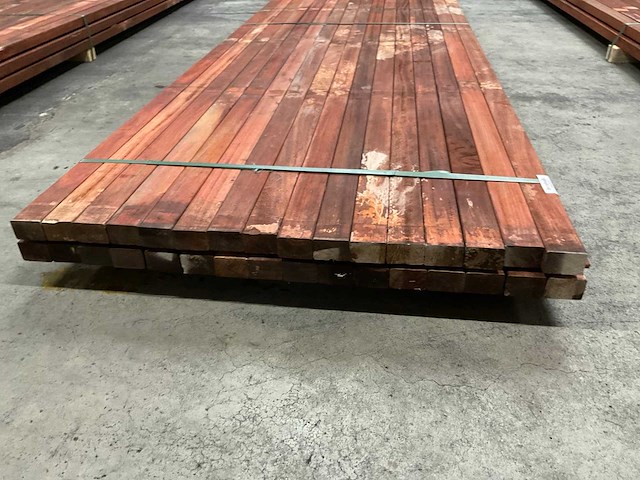 Padouk regels 40x60 mm geschaafd (32x) - afbeelding 2 van  3