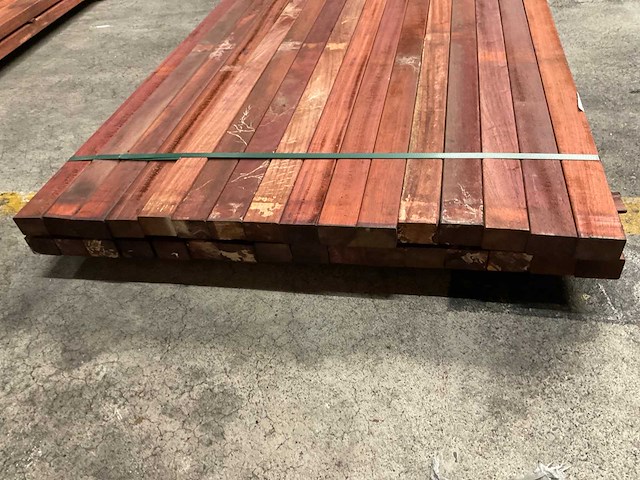 Padouk regels 40x60 mm geschaafd (32x) - afbeelding 2 van  6