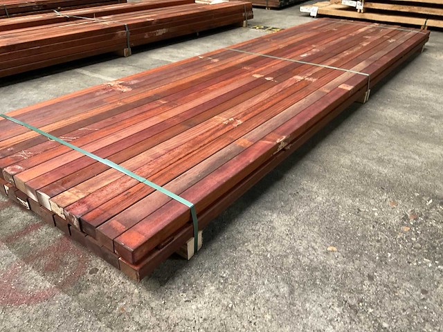 Padouk regels 40x60 mm geschaafd (32x) - afbeelding 3 van  6