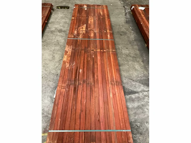 Padouk regels 40x60 mm geschaafd (32x) - afbeelding 5 van  6