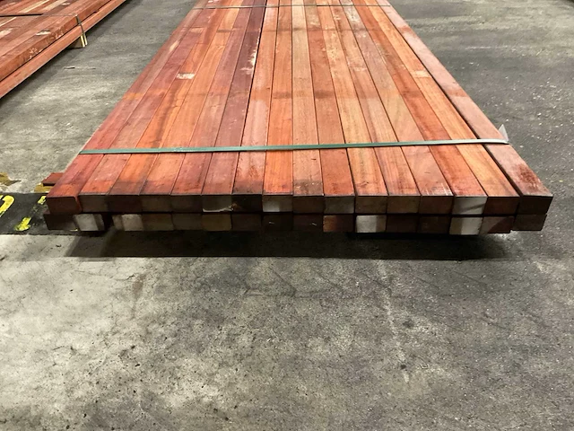 Padouk regels 40x60 mm geschaafd (32x) - afbeelding 2 van  5