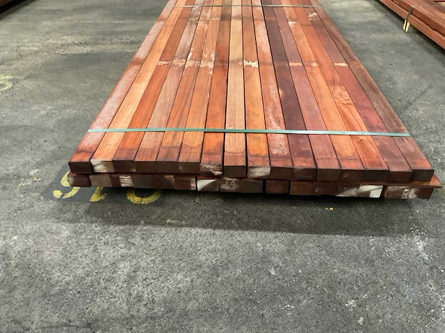 Padouk regels 40x60 mm geschaafd (32x) - afbeelding 3 van  5