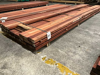 Padouk regels 40x60 mm geschaafd (43x) - afbeelding 1 van  6