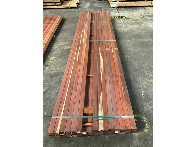 Padouk regels 40x60 mm geschaafd (46x) - afbeelding 5 van  6