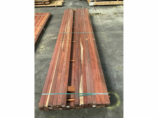 Padouk regels 40x60 mm geschaafd (46x) - afbeelding 5 van  6