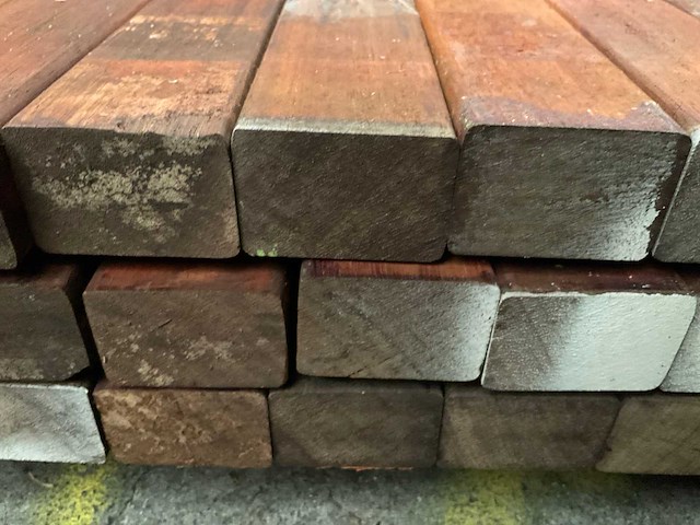 Padouk regels 40x60 mm geschaafd (48x) - afbeelding 6 van  6