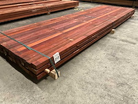 Padouk regels 40x60 mm geschaafd (48x) - afbeelding 1 van  4