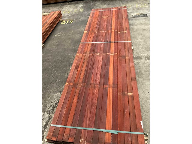 Padouk regels 40x60 mm geschaafd (48x) - afbeelding 2 van  4