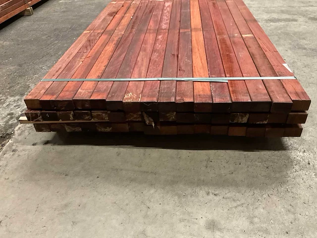 Padouk regels 40x60 mm geschaafd (48x) - afbeelding 2 van  6