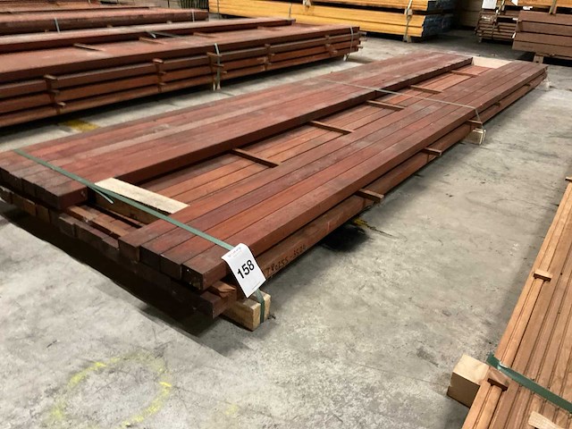 Padouk regels geschaafd 40x60 mm (27x) - afbeelding 1 van  4