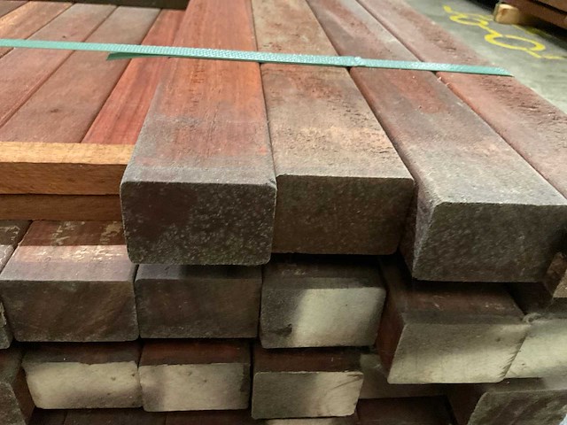 Padouk regels geschaafd 40x60 mm (55x) - afbeelding 2 van  2