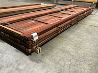 Padouk regels geschaafd 40x60 mm (55x) - afbeelding 1 van  6