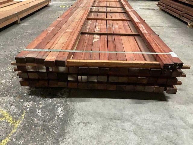 Padouk regels geschaafd 40x60 mm (55x) - afbeelding 2 van  6