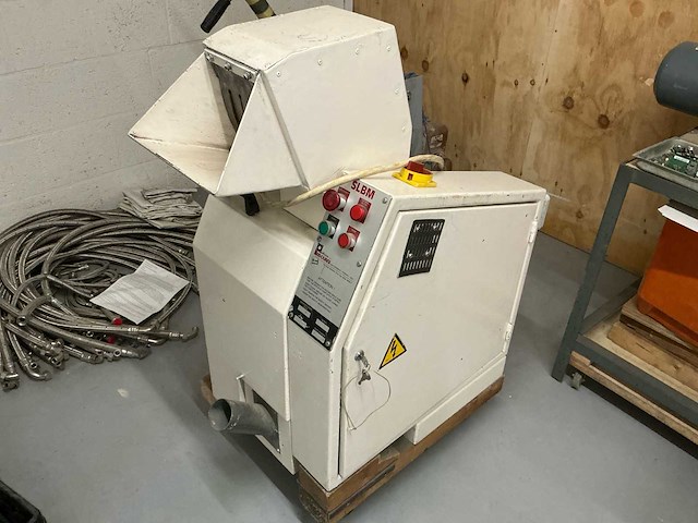 Padovani granuleermachine pvc - afbeelding 1 van  9