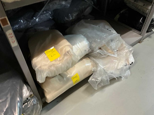 Pakken nessel stof (circa. 70 stuks) - afbeelding 7 van  26