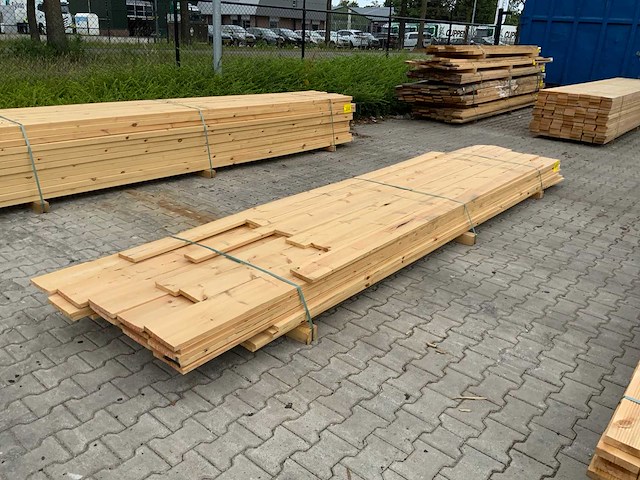 Pakket vuren planken 3600 tot 4750mm - afbeelding 1 van  8