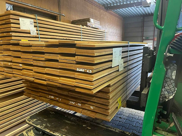 Pakoeli planken geschaafd 2000-2500x140x16mm (192x) - afbeelding 2 van  3