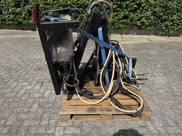 Palen borstelmachine - afbeelding 1 van  5
