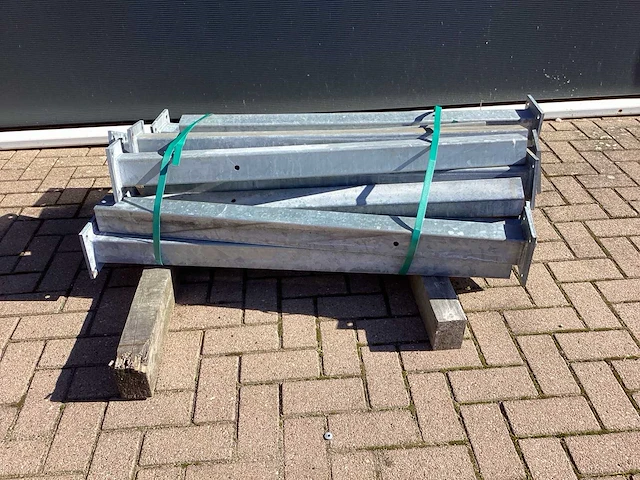 Palen met voetplaat gegalvaniseerd (12x) - afbeelding 7 van  7